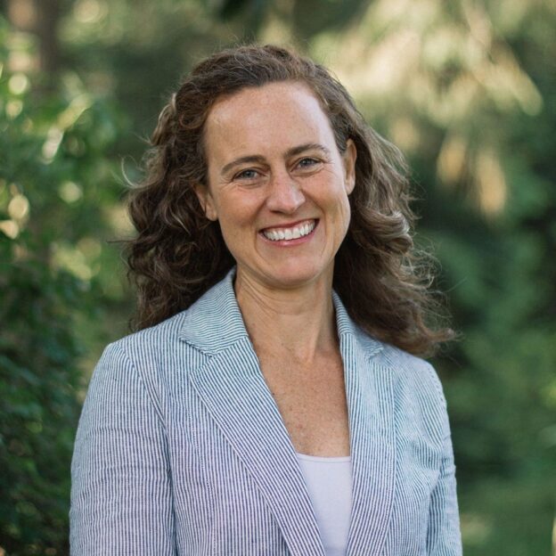 Photo headshot of Kelley Beamer